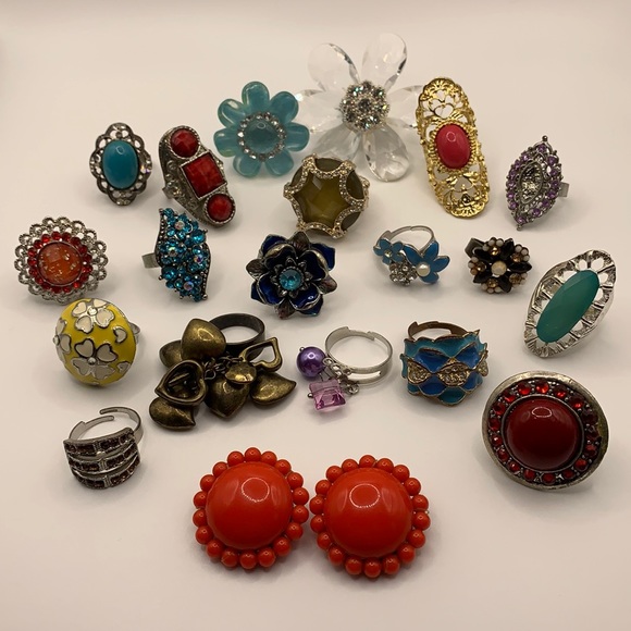Jewelry - Assorted Ring Lot & Red Flower Earrings